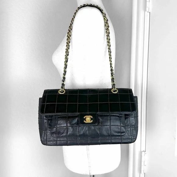 CHANEL CC Single Flap Chocolate Bar Logo Lambskin Chain Bag - Picture 2 of 13